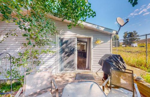 Gunnison House | Resting Wildflower