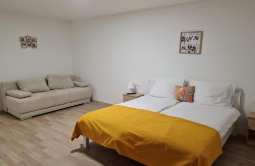 Krnjak Bed & Breakfast | Restoran i sobe Savić