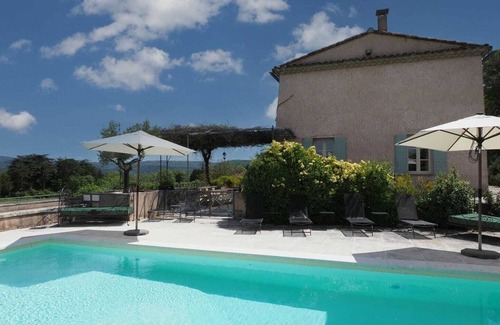 Apt House | Restored farmhouse with heated pool and landscaped gardens.