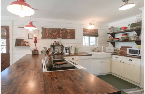Shell Knob House | Restored Lodge on beautiful Table Rock Lake in the Ozark Mountains!