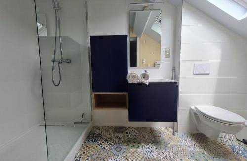 Poincare - Foch - Anatole France - Croix de Bourgogne Apartment | Retraite élégante à Nancy avec 3 chambres spacieuses - FR-1-584-342