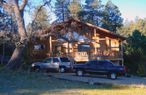 Cloudcroft House | Retreat at Saviour Trail, New Mexico for your Reunion or Family get away