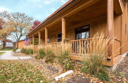 Clear Lake Cabin | Retreat in Clear Lake, Iowa - GARAGE HANGOUT - Half block from Lake!