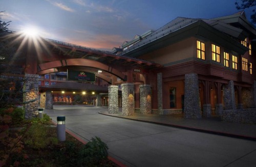 Lakeside Park Villa | Retreat in the mountains of Tahoe for a fun family spring break!