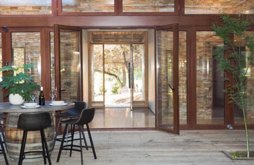 Beechworth House | Retreat On Albert - Architectural and Walk Into Town