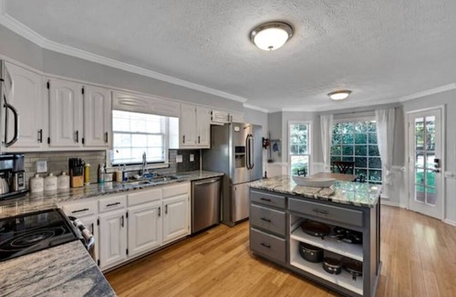 Snellville House | Retreat on Mountain Way