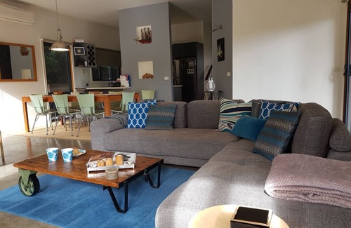 Coronet Bay House | Retreat to Bay Breeze at Coronet Bay