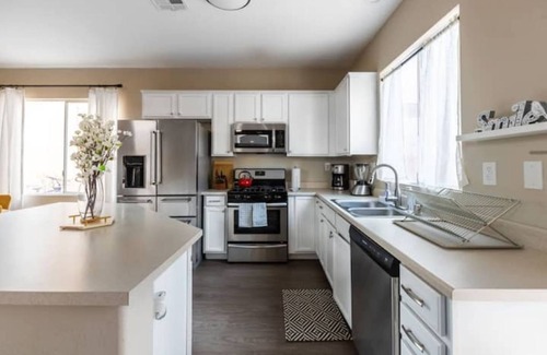 Rhodes Ranch House | Retreat to Relaxation: Your Unforgettable Vacation Home with private pool