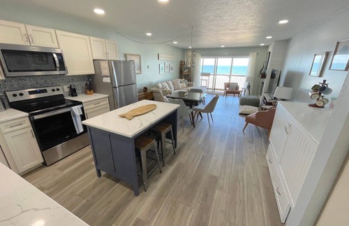 Lincoln City Condo | "Retreat Yo Self": Cozy, Pet-Friendly Condo with Ocean Views, Pool.