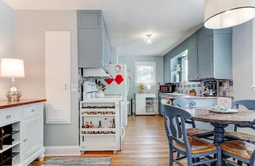 Newport East House | Retro Chic Vibes By The Beach