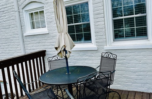 Lynchburg House | Retro Modern Restored 1930's-Home Near Downtown Lynchburg & LU