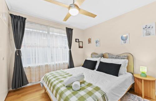 Mornington House | Retro Retreat - Mornington