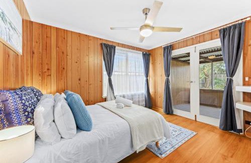 Mornington House | Retro Retreat - Mornington