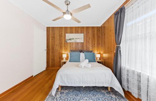 Mornington House | Retro Retreat - Mornington