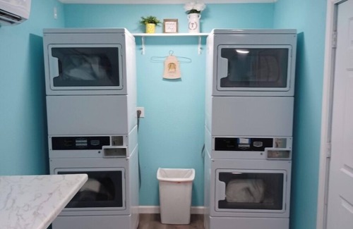 Kingman Apartment | Retro unit#3