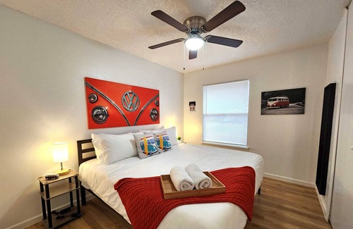 Heritage House | Retro VW Retreat near Lackland AFB San Antonio