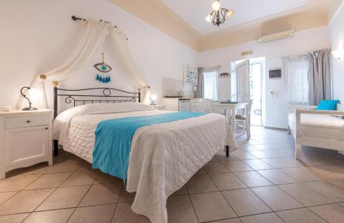 Firostefani Apartment | Reverie Santorini Hotel