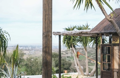 San Ambrosio Cabin | Rincón Robinson - Cabaña de Madera Privada en la Finca de las Aves