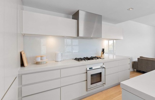 Richmond North Apartment | Richmond on the River, sleeps 6