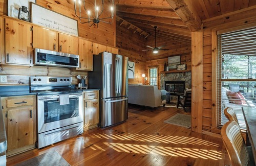 Blue Ridge Cabin | Ridgecrest Cabin: Stunning Views, Hot Tub, Firepit, Screened Porch