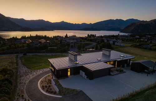 Wanaka Villa | Ridgecrest | Lake Views | Sleeps 12
