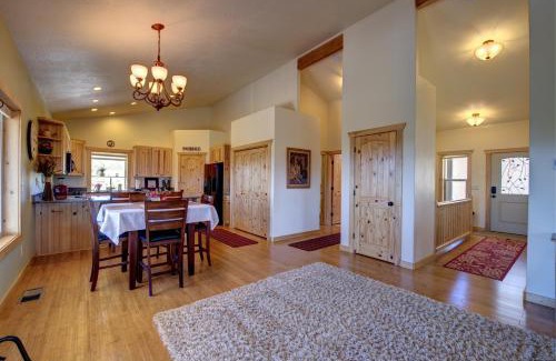 Mammoth Creek House | Ridgetop Hideaway