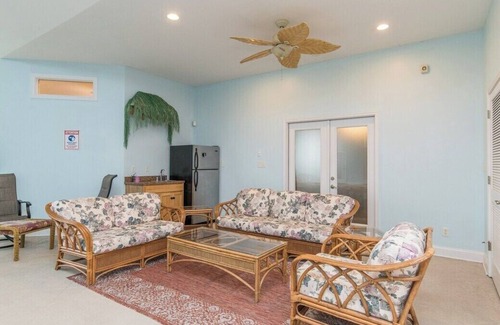 Georgetown House | Ridgeview's Oasis is truly a unique stay