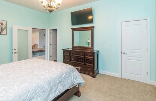 Georgetown House | Ridgeview's Oasis is truly a unique stay