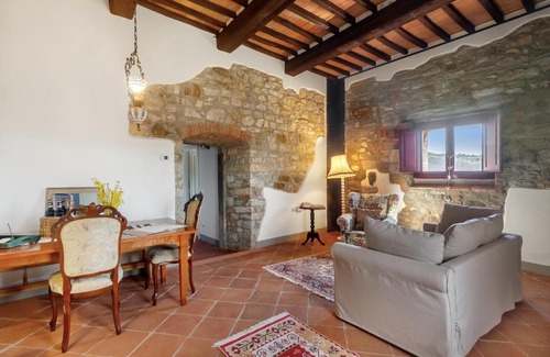 Radda in Chianti Apartment | Rifugio sulla via di Volpaia