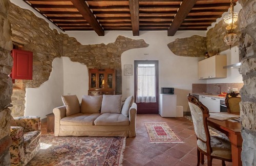 Radda in Chianti Apartment | Rifugio sulla via di Volpaia