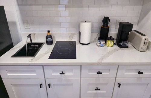 Town N County Park House | Right Apt 1 BR | 7` TPA Airport| 14` Ray Jam| Pkng