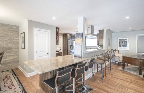 Midland House | Right At Home-Midland Park View
