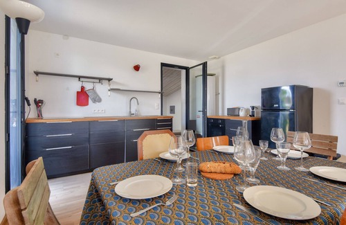 Noirmoutier-en-l'Ile Ski Chalet | Right in the centre of Noirmoutier en l'île - For 6