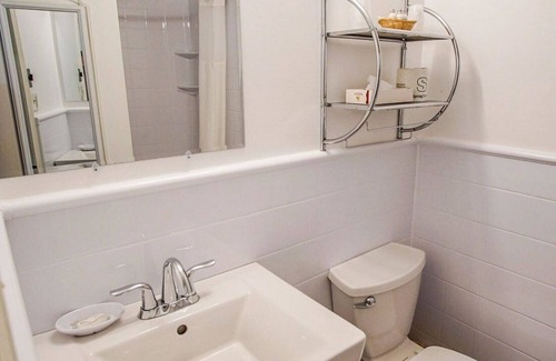 Hyannis Apartment | Right in the heart of Hyannis, Cape Cod. Walking distance to the harbor!
