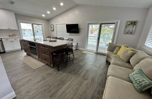 Weeki Wachee Gardens House | Right off the main Weeki Wachee River! Beautiful updated home!