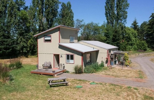 Sequim House | Riley`s Farmette - A Peaceful Countryside Retreat