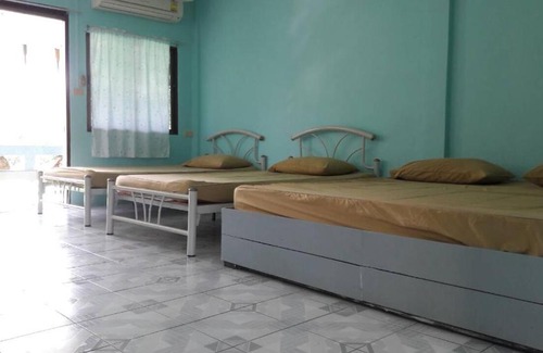 Ko Sichang Resort | Rimtalay Resort Koh Si Chang