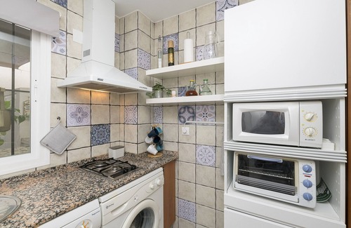 Benamahoma House | RINCON DE LOS DESEOS - Charming apartment with nice patio and Free WiFi
