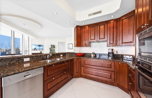 Singer Island Condo | Ritz Carlton Beach Residence - Hotel Amenities ★ by Guaranteed Rental™