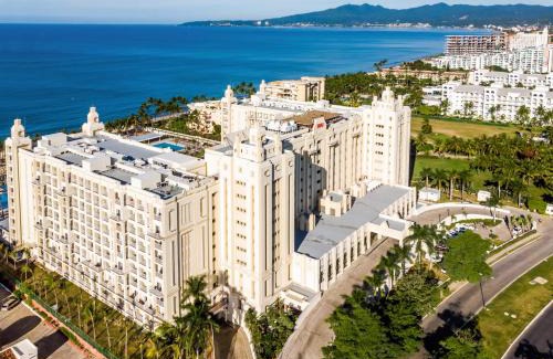Flamingos Resort | Riu Vallarta - All Inclusive