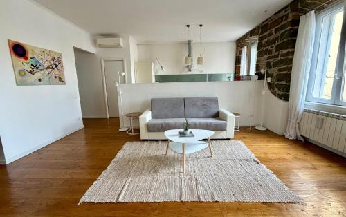 Barriera Vecchia-San Giacomo Apartment | RivApartments2 with private parking