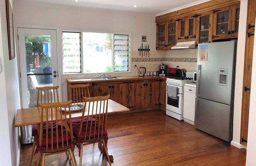 Aireys Inlet House | River End I Walk to the beach or shops