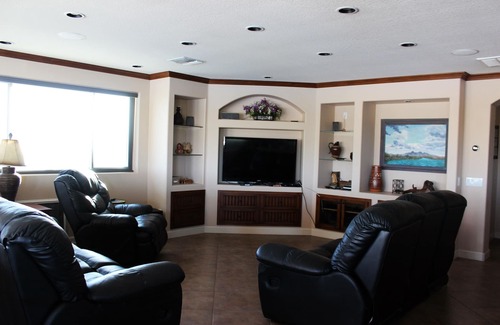 Earp House | River House on the Water! -- Bring Your Water Toys! Large Home, Family Oriented