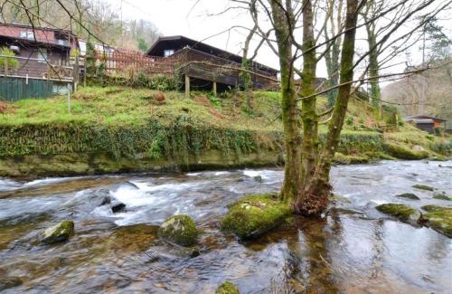 Barbrook House | River Lodge