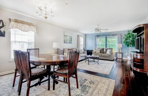 Carolina Forest Apartment | River Oaks Retreat