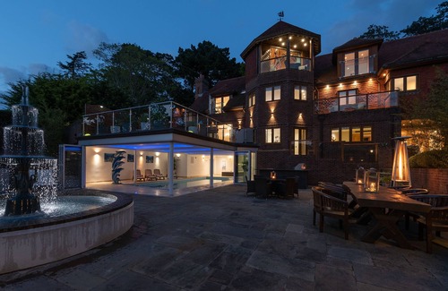 Netley House | River Property- Indoor Heated Pool, Games Room & Bespoke Scandinavian BBQ Cabin