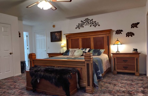 Glacier Country Other | River Ranch Farmhouse, 2 miles from Quinn's Hot Springs!