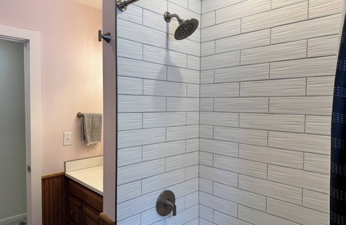 Ann Arbor House | River Rock Guest House, minutes to Ann Arbor, on the Huron River & B2B Trail