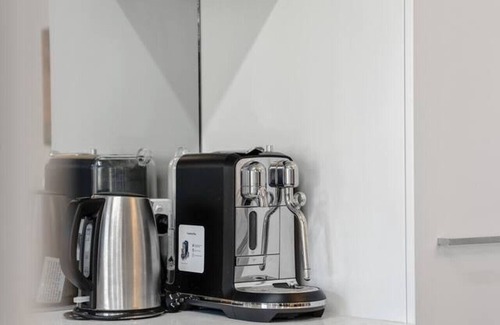 Gilberton Apartment | River Torrens Retreat - 2BR, Parking, Wi-Fi
