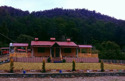 Lansdowne Hotel | River View Bamboo Resort